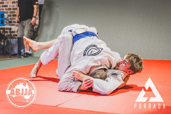 Porrada_Blue-Belt-Under-75kg-_-Jett-Crichton-Pacheco-BJJ-vs-Jackson-Osfield-MyBJJ114_20260418_154934