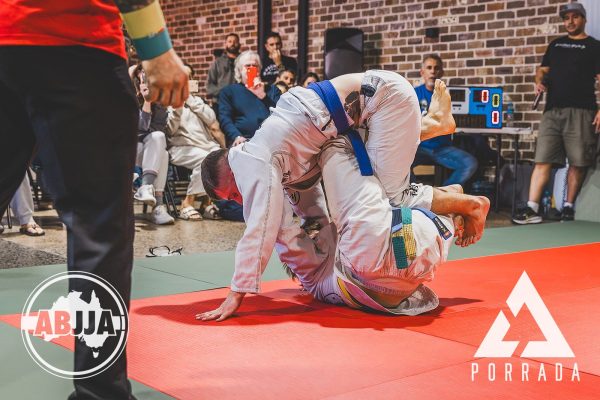 Porrada_Blue-Belt-Under-75kg-_-Jett-Crichton-Pacheco-BJJ-vs-Jackson-Osfield-MyBJJ122_20260418_155036