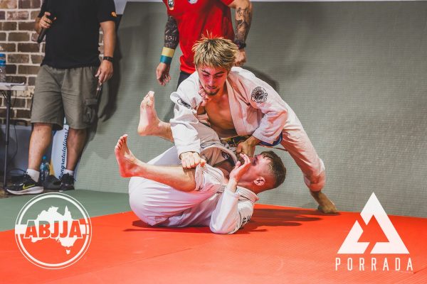 Porrada_Blue-Belt-Under-75kg-_-Jett-Crichton-Pacheco-BJJ-vs-Jackson-Osfield-MyBJJ131_20260418_155221