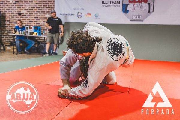 Porrada_White-Belt-Over-75kg-_-Fernando-Abreu-Pacheco-BJJ-vs-Liam-Garman-MyBJJ084_20260418_153635