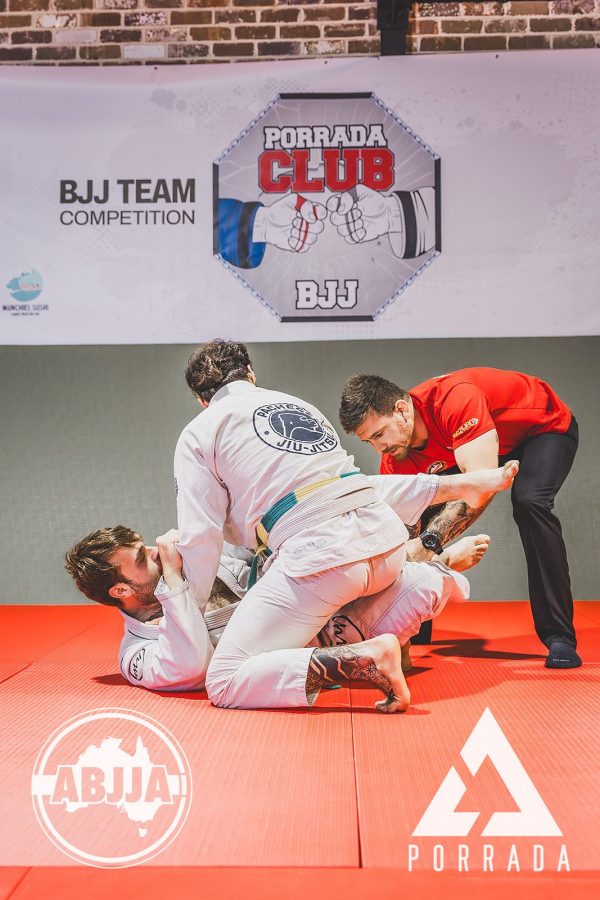 Porrada_White-Belt-Over-75kg-_-Fernando-Abreu-Pacheco-BJJ-vs-Liam-Garman-MyBJJ086_20260418_153730