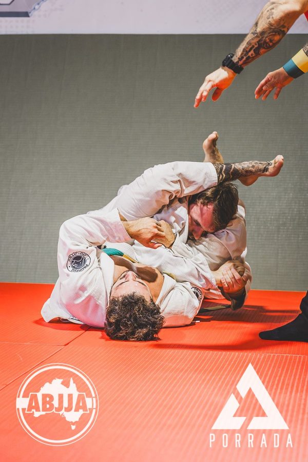 Porrada_White-Belt-Over-75kg-_-Fernando-Abreu-Pacheco-BJJ-vs-Liam-Garman-MyBJJ104_20260418_154210