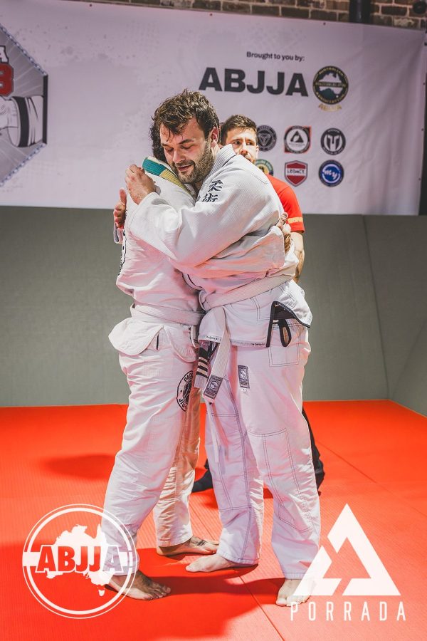 Porrada_White-Belt-Over-75kg-_-Fernando-Abreu-Pacheco-BJJ-vs-Liam-Garman-MyBJJ106_20260418_154301